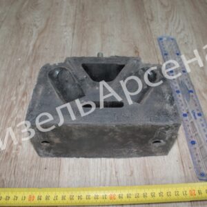 подушка опоры двиг. боковая (со штифтом)