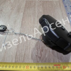 крышка бака полуоборотная с ключом (пластик)